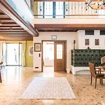 Yes, It Is Retro - Big Villa With Indoor Pool